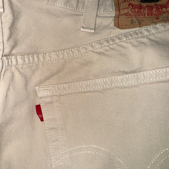Levi's 501 Men’s Button-Fly Khaki Denim Jeans - Picture 3 of 7
